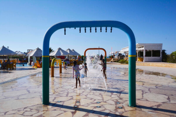 JPEG image-4E15-835F-5E-3 JPEG image-4E15-835F-5E-3